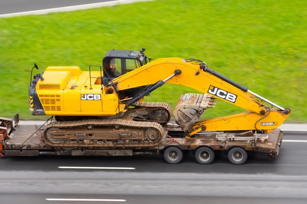 transport sprzętu budowlanego Warszawa